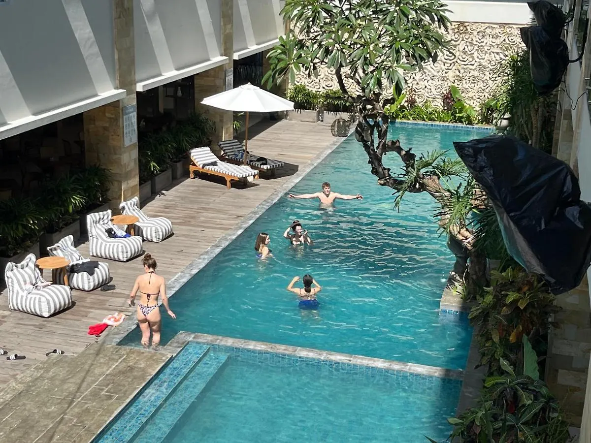 Crystalkuta Hotel - Bali 4*, Кута Индонезия